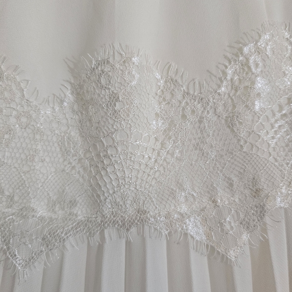Express NWT Skirt Size 0 White Pleated Lace - Picture 3 of 9